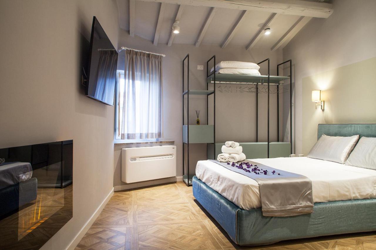 San Sebastiano Suite & Luxury Apartments Колле-ді-Валь-д'Ельса Екстер'єр фото