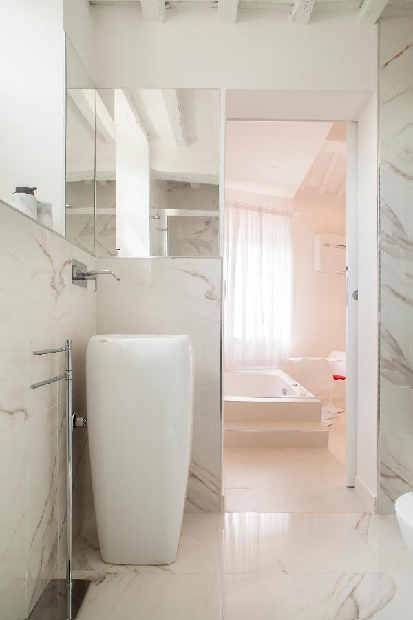 San Sebastiano Suite & Luxury Apartments Колле-ді-Валь-д'Ельса Екстер'єр фото